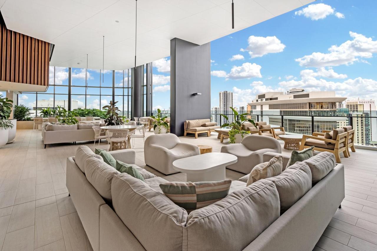 Lamour Ocean View Apartment I In Casino Broadbeach - Free Parking-195Cm Gold Coast Buitenkant foto